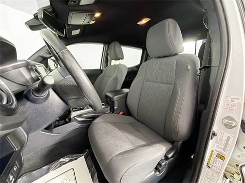 Used 2019 Toyota Tacoma TRD Sport image 19