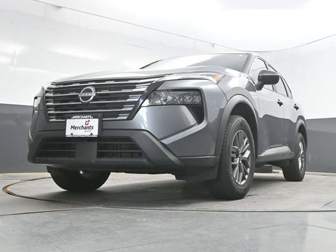 Used 2024 Nissan Rogue S AWD/4WD image 37