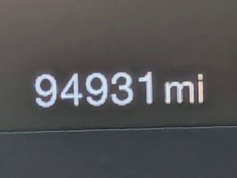 Used 2017 Jeep Renegade Latitude w/ Cold Weather Group image 15