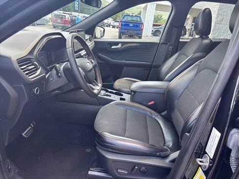 Used 2024 Ford Escape ST-Line w/ Tech Pack #1 FWD image 9