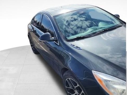 Used 2017 Buick Regal Sport Touring image 7