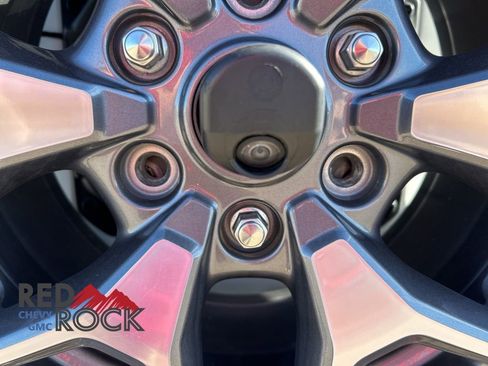 Used 2023 Ford Bronco Badlands image 23