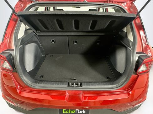 Used 2025 Hyundai Venue SEL FWD image 28