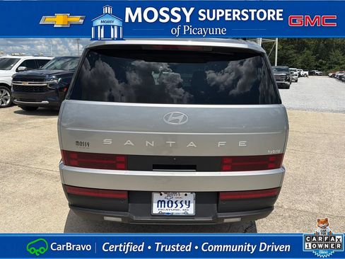 Used 2025 Hyundai Santa Fe SEL FWD image 5
