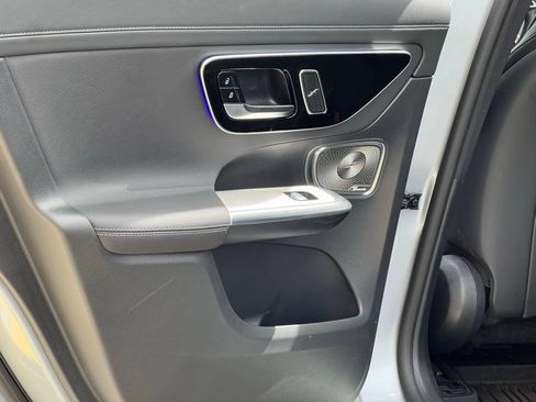 Certified 2024 Mercedes-Benz GLC 300 4MATIC image 19
