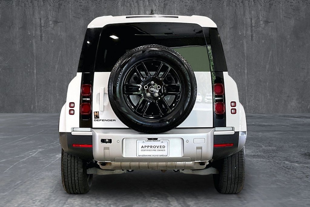 Used 2025 Land Rover Defender 110 S AWD/4WD image 6