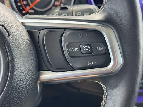 Used 2018 Jeep Wrangler Unlimited Sahara AWD/4WD image 20