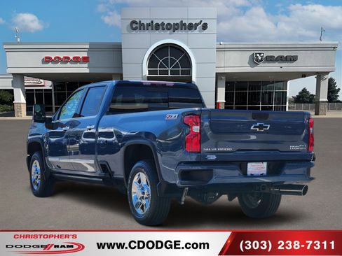 Used 2024 Chevrolet Silverado 2500 High Country w/ High Country Premium Package AWD/4WD image 5