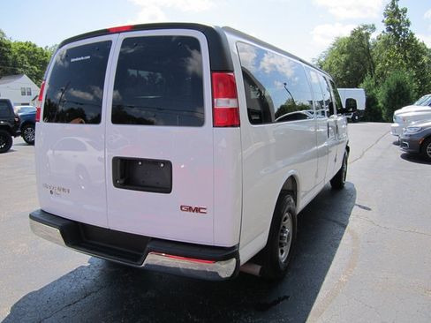 Used 2025 GMC Savana 3500 LT w/ LT Preferred Equipment Group RWD image 4