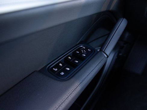 New 2026 Porsche Cayenne S image 22