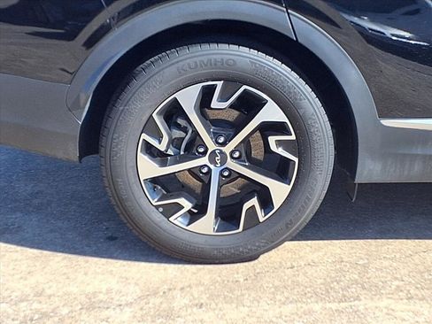 Certified 2023 Kia Sportage EX image 30