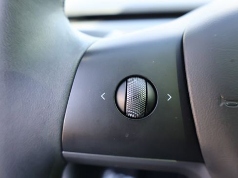 Used 2023 Tesla Model 3 Standard Range image 48