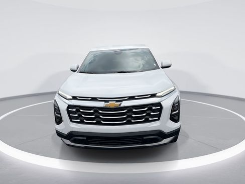 New 2026 Chevrolet Equinox LT FWD image 3