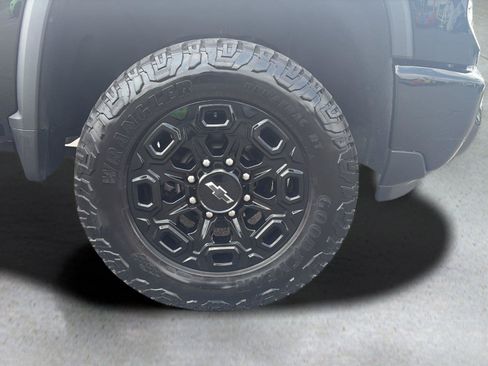 Used 2024 Chevrolet Silverado 2500 LT w/ Midnight Edition AWD/4WD image 54