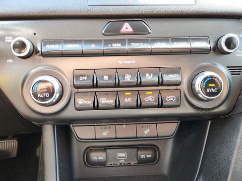 Used 2021 Kia Sportage LX w/ LX AWD Popular Package image 25