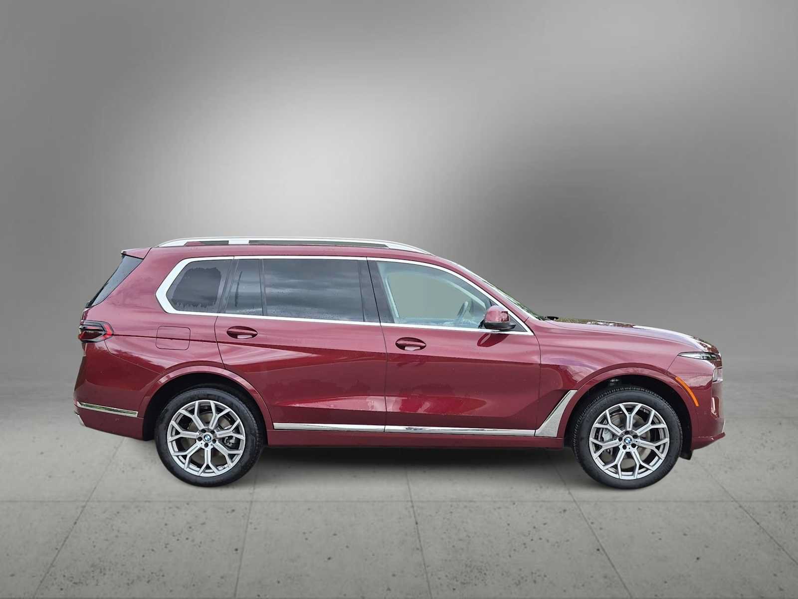 Used 2026 BMW X7 xDrive40i AWD/4WD image 9