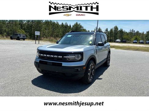 Used 2023 Ford Bronco Sport Outer Banks w/ Tech Package AWD/4WD image 1