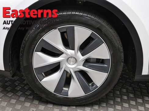 Used 2021 Tesla Model Y Long Range AWD/4WD image 26