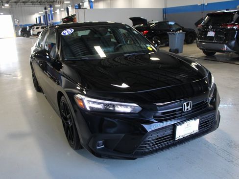 Used 2023 Honda Civic Sport image 4