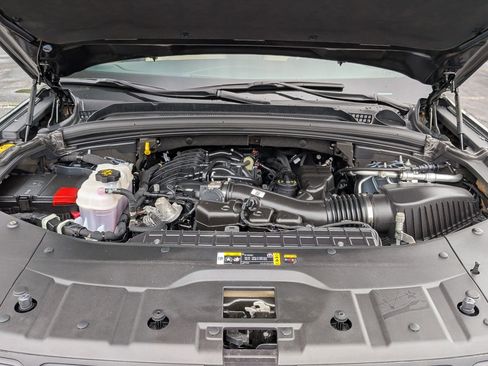 Certified 2024 Jeep Grand Cherokee Limited w/ Black Appearance Package image 39