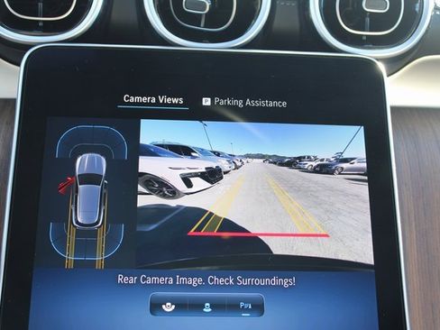 Used 2024 Mercedes-Benz GLC 300 4MATIC image 13