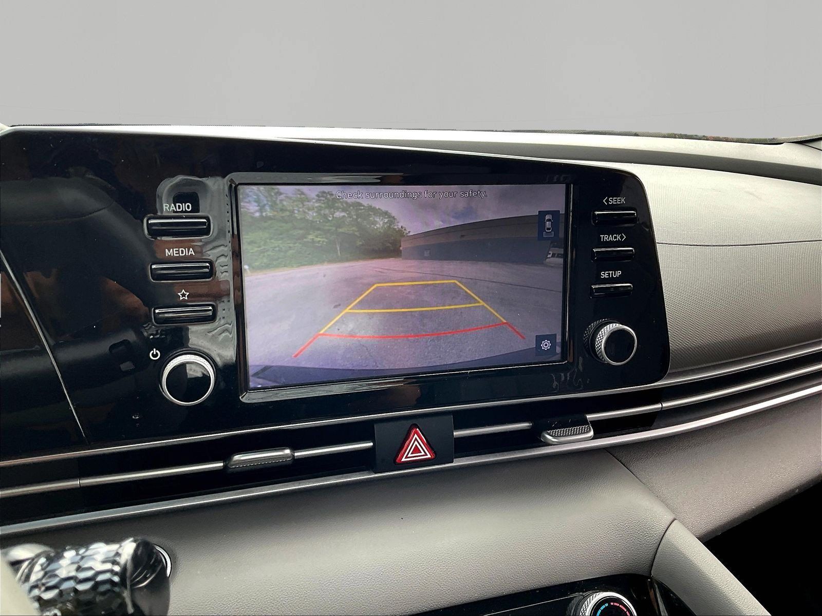Used 2022 Hyundai Elantra SEL w/ Convenience + Premium Package FWD image 14