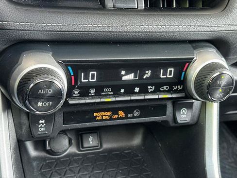 Certified 2022 Toyota RAV4 XLE w/ Convenience Package FWD image 22