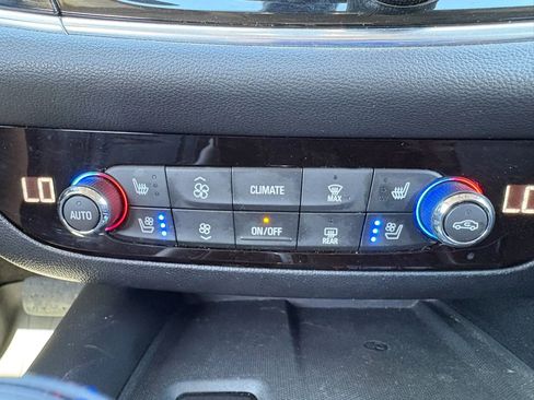 Used 2019 Buick Enclave Avenir w/ Avenir Technology Package image 15