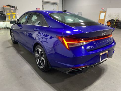 Used 2023 Hyundai Elantra Limited image 4