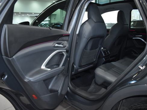Used 2025 Audi Q5 Premium Plus w/ Premium Plus AWD/4WD image 30