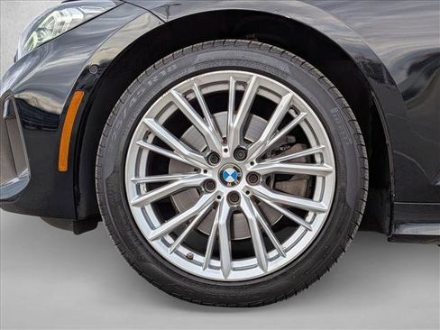 Used 2023 BMW 330i Sedan w/ Premium Package image 24