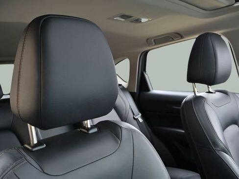 Used 2023 MAZDA CX-5 AWD 2.5 S w/ Premium Plus Pkg image 19