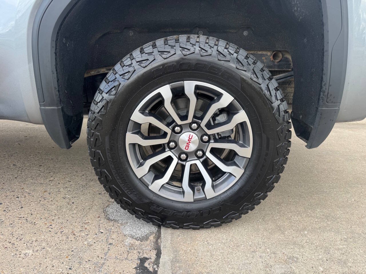 Used 2020 GMC Sierra 1500 AT4 w/ AT4 Premium Package AWD/4WD image 9