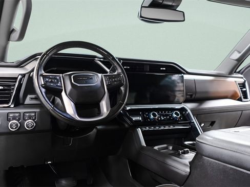 Used 2024 GMC Sierra 3500 Denali image 28