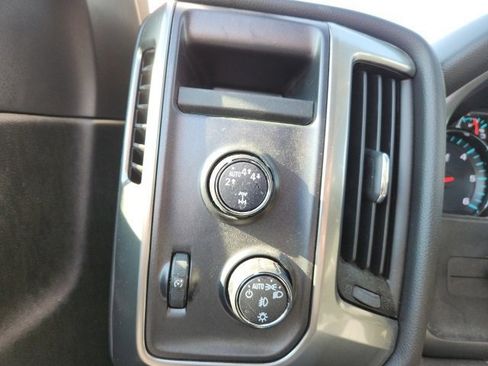 Used 2018 Chevrolet Silverado 1500 LT w/ All Star Edition image 16