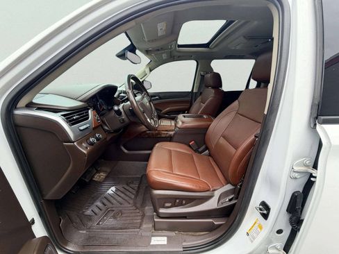 Used 2018 Chevrolet Suburban Premier AWD/4WD image 21