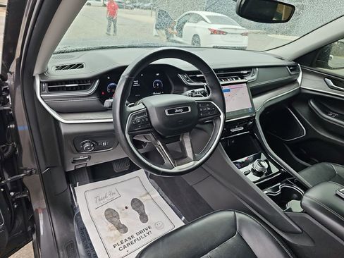 Used 2022 Jeep Grand Cherokee L Limited image 21