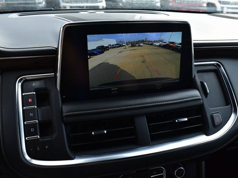 Used 2023 Chevrolet Suburban Premier image 48