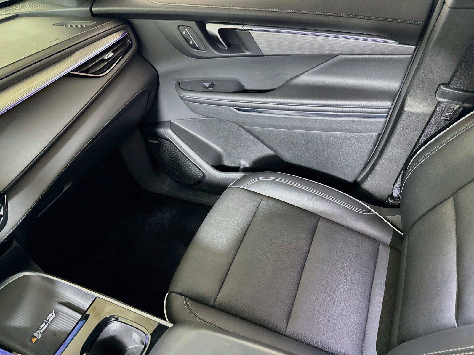Used 2025 Buick Enclave Preferred FWD image 22