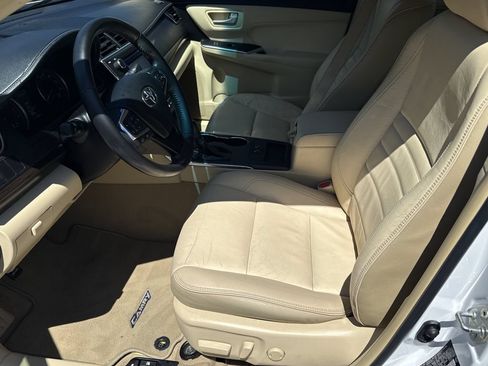 Used 2015 Toyota Camry XLE FWD image 9