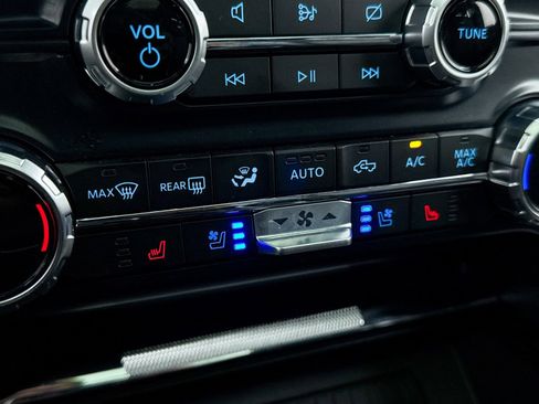 Used 2023 Ford F150 Platinum w/ Equipment Group 701A High image 28