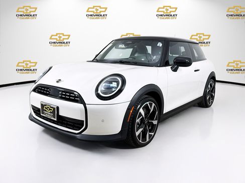 Used 2026 MINI Cooper 2-Door Hardtop FWD image 4
