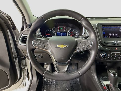 Used 2020 Chevrolet Equinox LT w/ Sport Edition FWD image 11