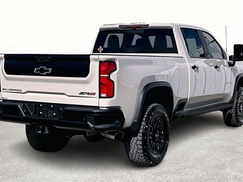 Used 2026 Chevrolet Silverado 2500 ZR2 AWD/4WD image 2