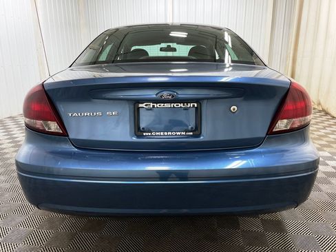 Used 2004 Ford Taurus SE FWD image 10