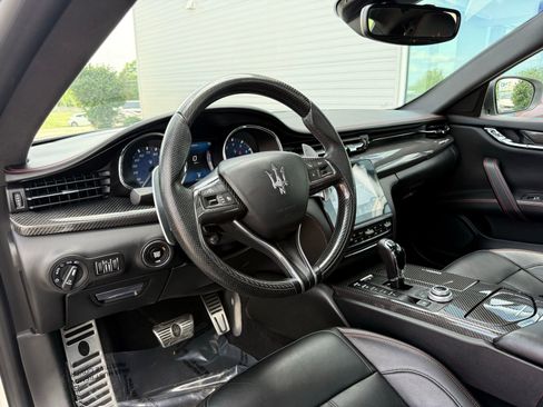 Used 2017 Maserati Quattroporte S GranSport RWD image 22