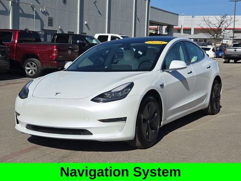Used 2018 Tesla Model 3 Mid Range image 4