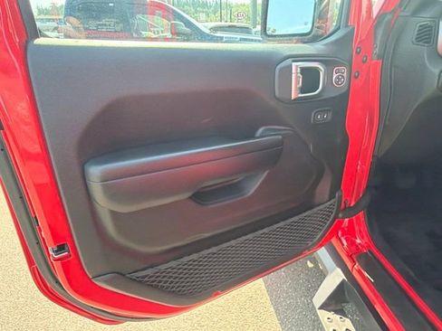 Used 2021 Jeep Gladiator Mojave AWD/4WD image 21