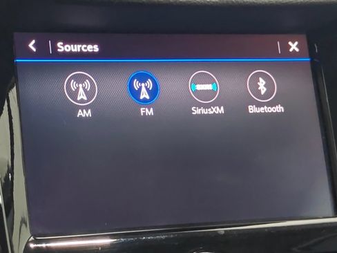 Used 2020 Chevrolet Trax LT w/ LT Convenience Package FWD image 33