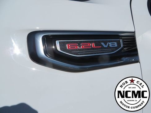 Used 2025 GMC Sierra 1500 AT4 image 11